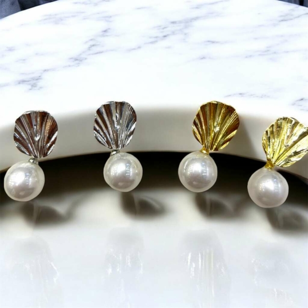 İnci Sallantılı Midye Çelik Küpe